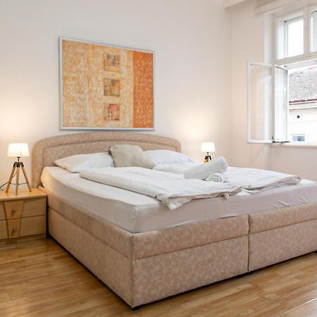 Budget City Stay - Near Wiener Stadthalle Ideal For Longstays ภายนอก รูปภาพ