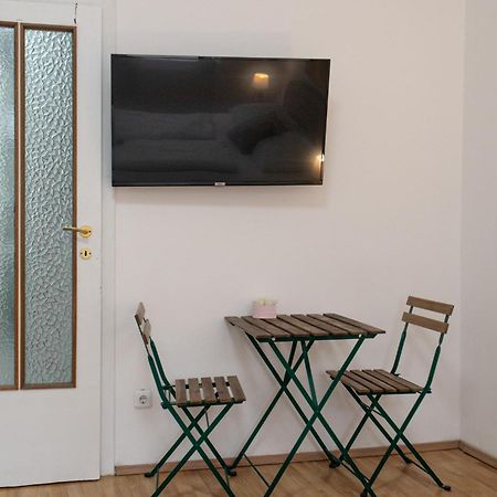 Budget City Stay - Near Wiener Stadthalle Ideal For Longstays ภายนอก รูปภาพ