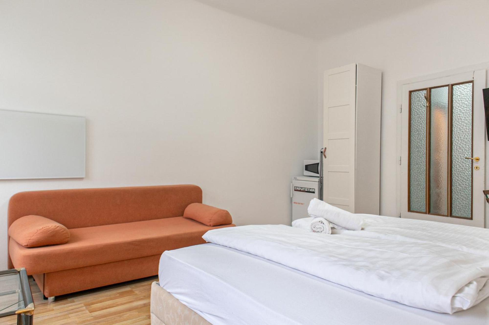 Budget City Stay - Near Wiener Stadthalle Ideal For Longstays ภายนอก รูปภาพ