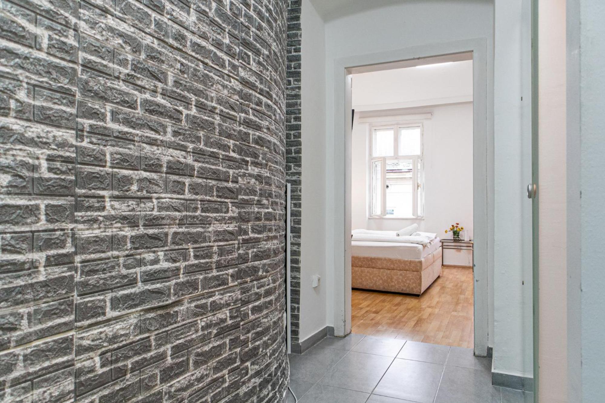 Budget City Stay - Near Wiener Stadthalle Ideal For Longstays ภายนอก รูปภาพ