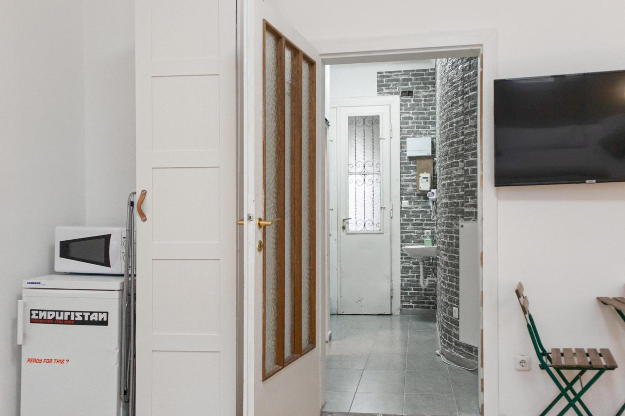 Budget City Stay - Near Wiener Stadthalle Ideal For Longstays ภายนอก รูปภาพ